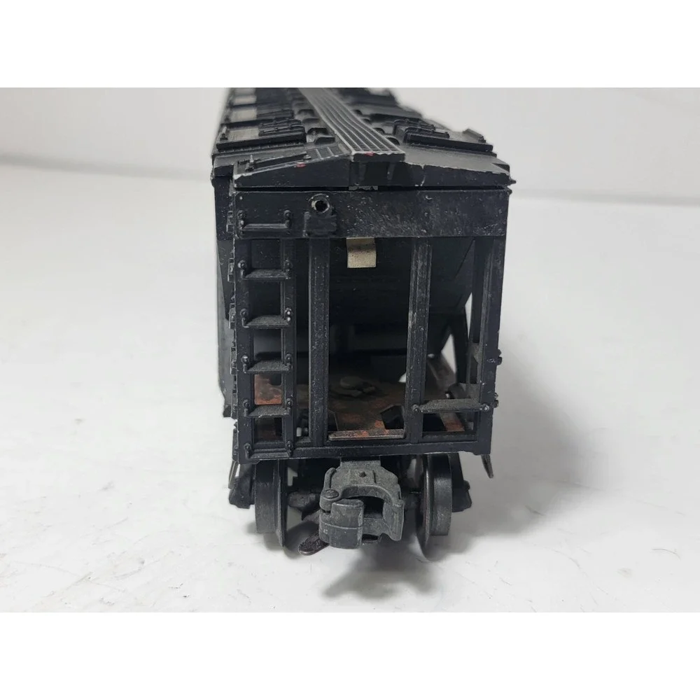 Lionel O Gauge Norfolk & Western Covered Hopper Open Hatches #644625 Model Train